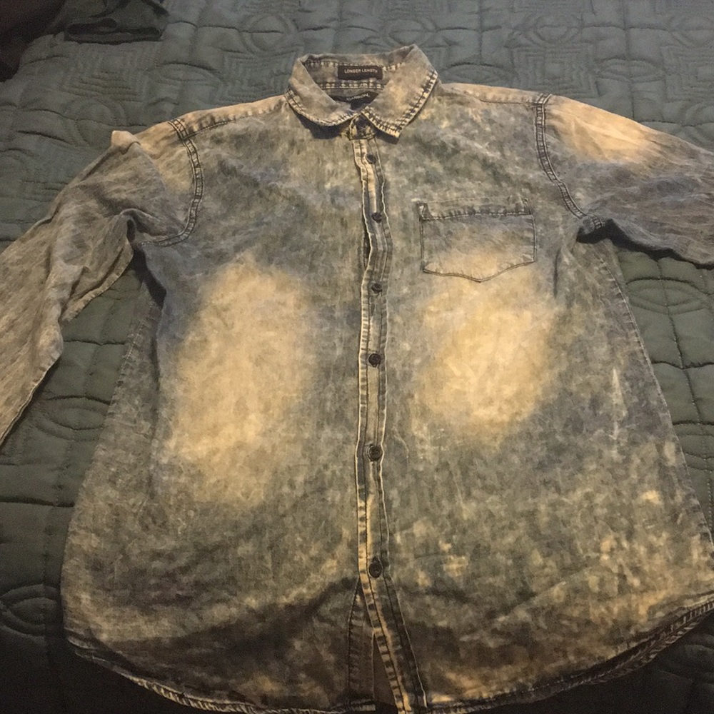 Denim shirt (longer length)